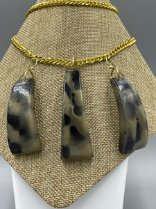 Earring Necklace 2 Pc. Set | Green Fossil Camouflage Chunky Bear Claws