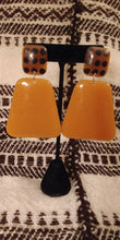 Load image into Gallery viewer, Pyramid Butterscotch Acrylic Brown Dotted Push Back Stud Earrings
