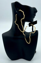 Load image into Gallery viewer, Earrings African Map
