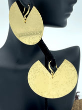 Load image into Gallery viewer, Earrings Hammered Brass Slice Pie Disc Danglers
