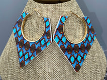 Load image into Gallery viewer, Earrings Natural Polished Wood Ethnic Painted Patterns
