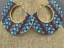 Load image into Gallery viewer, Earrings Natural Polished Wood Ethnic Painted Patterns
