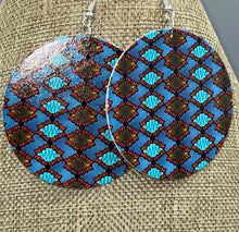 Load image into Gallery viewer, Earrings Natural Polished Wood Ethnic Painted Patterns
