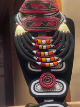 Load image into Gallery viewer, Necklace 30&quot; Beaded Masai
