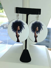 Load image into Gallery viewer, 30mm White Wooden Disc Nostalgia of Natural Black Curly Hair
