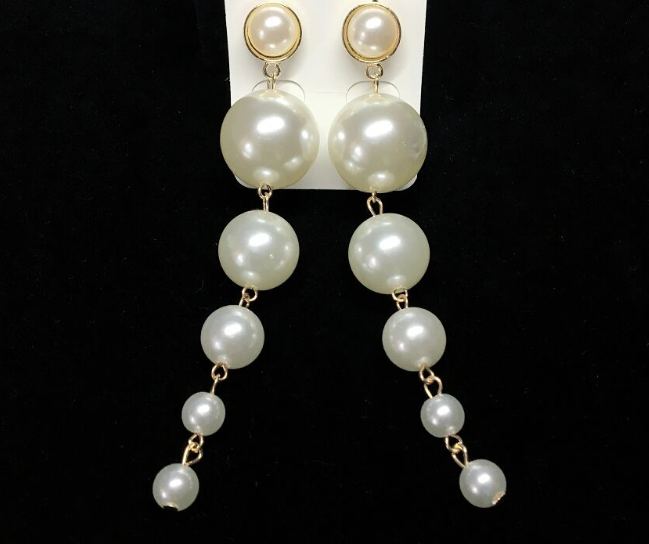 Ivory Simulated Pearls Five Graduating Levels Push Back Studs